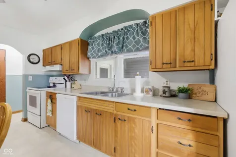 1124 Indianapolis Avenue Lebanon IN 46052