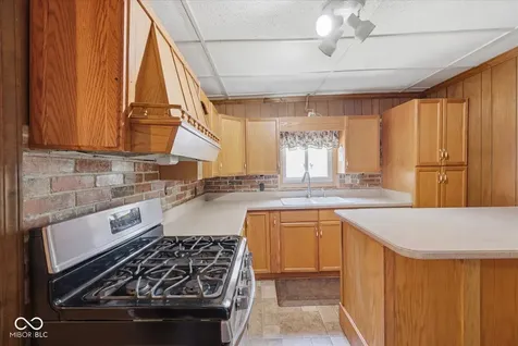 326 W Taylor Street Shelbyville IN 46176