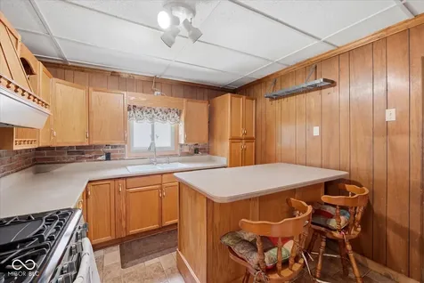 326 W Taylor Street Shelbyville IN 46176