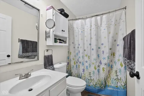 602 S 840 E Zionsville IN 46077