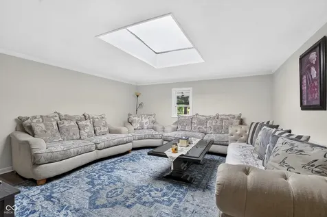 602 S 840 E Zionsville IN 46077