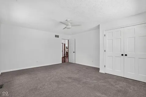 602 S 840 E Zionsville IN 46077