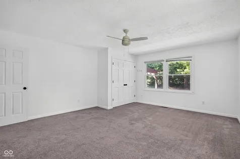 602 S 840 E Zionsville IN 46077