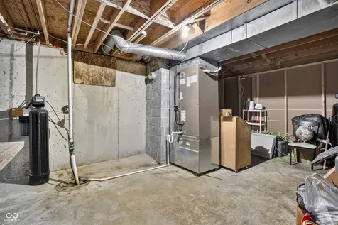 602 S 840 E Zionsville IN 46077