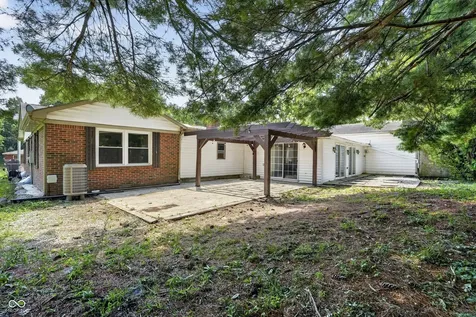 602 S 840 E Zionsville IN 46077