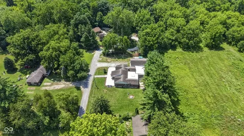 602 S 840 E Zionsville IN 46077
