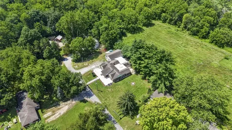 602 S 840 E Zionsville IN 46077