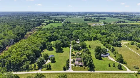 602 S 840 E Zionsville IN 46077