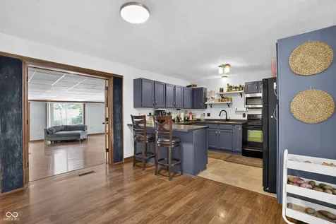 602 S 840 E Zionsville IN 46077