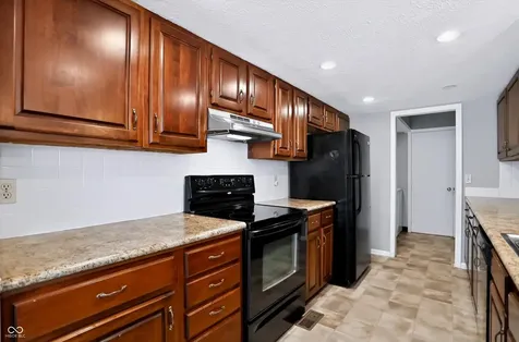 512 Conner Creek Drive Fishers IN 46038