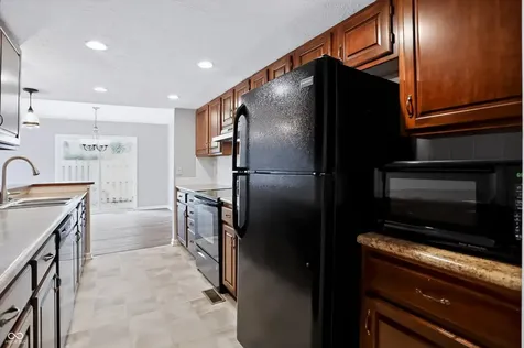 512 Conner Creek Drive Fishers IN 46038
