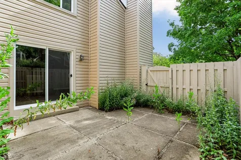 512 Conner Creek Drive Fishers IN 46038