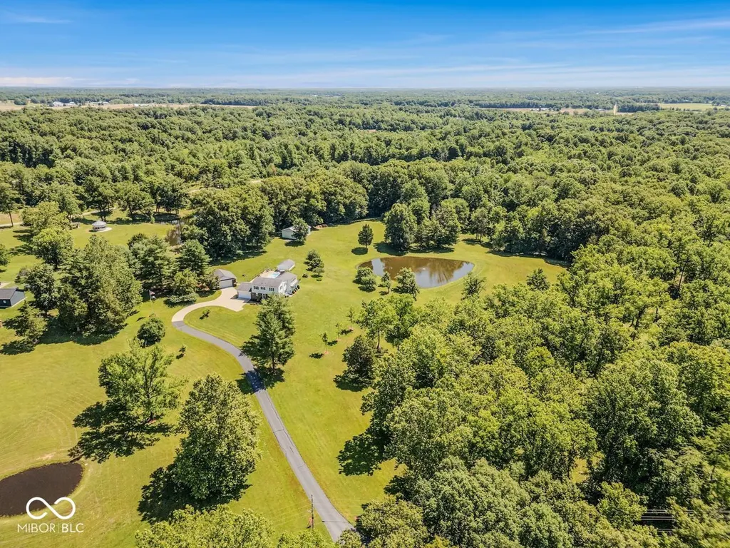 7221 S Sprague Road Columbus IN 47201