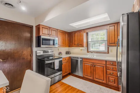 7221 S Sprague Road Columbus IN 47201