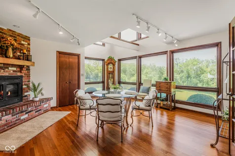 7221 S Sprague Road Columbus IN 47201