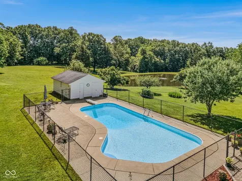 7221 S Sprague Road Columbus IN 47201