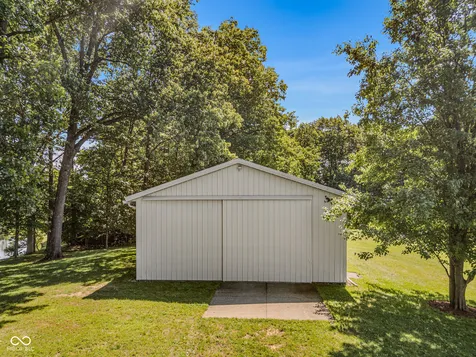 7221 S Sprague Road Columbus IN 47201
