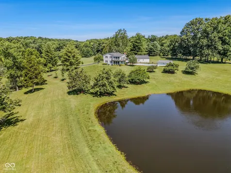 7221 S Sprague Road Columbus IN 47201