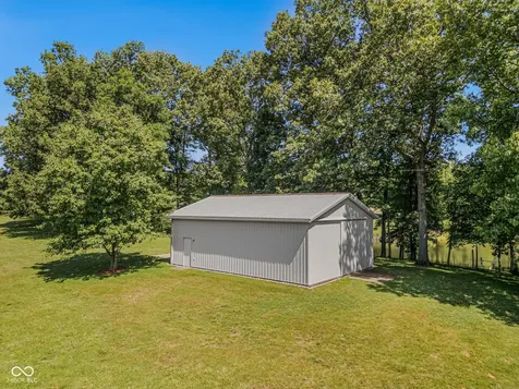 7221 S Sprague Road Columbus IN 47201