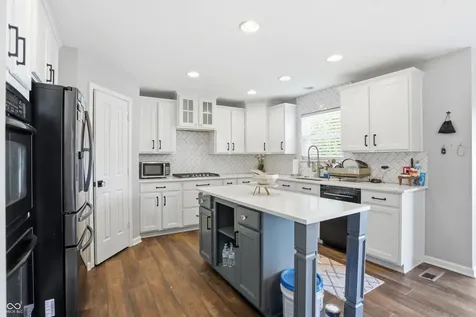 1456 Stormhaven Greenwood IN 46143