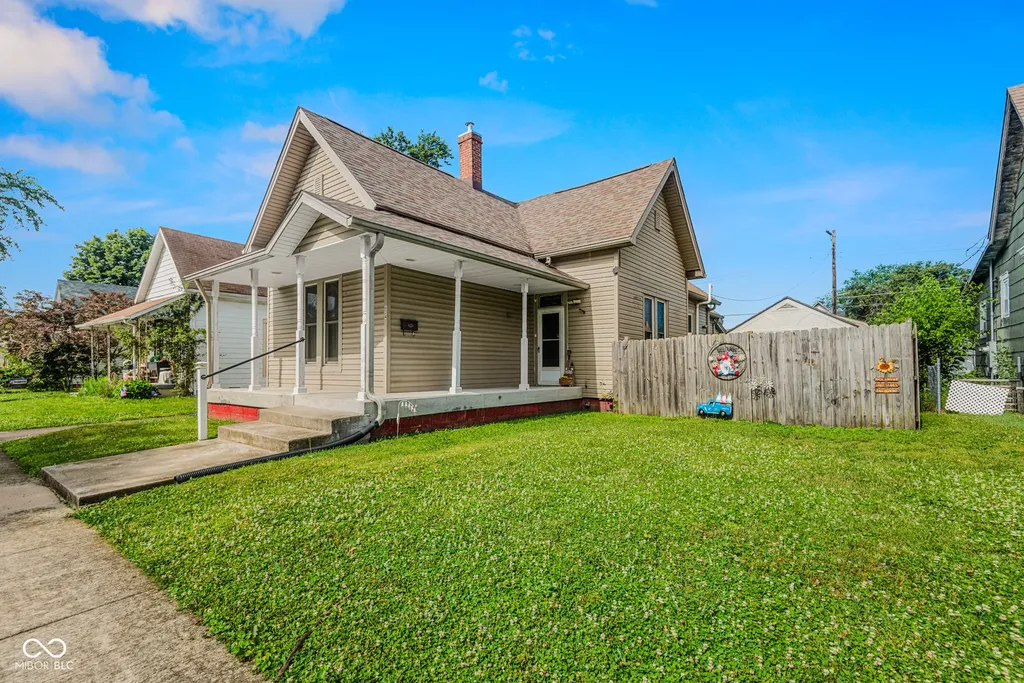634 Hutchins Avenue Columbus IN 47201