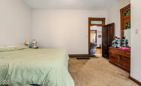 634 Hutchins Avenue Columbus IN 47201