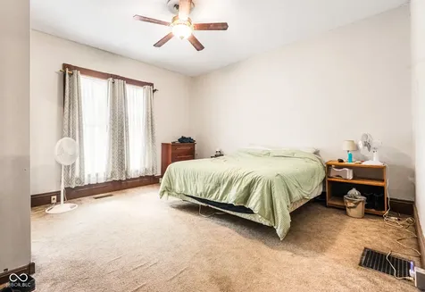 634 Hutchins Avenue Columbus IN 47201
