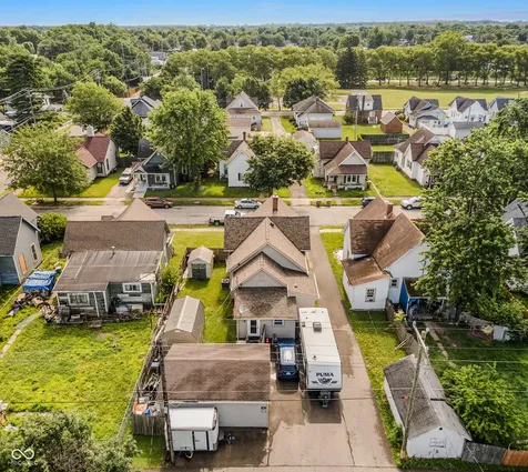 634 Hutchins Avenue Columbus IN 47201
