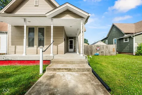 634 Hutchins Avenue Columbus IN 47201