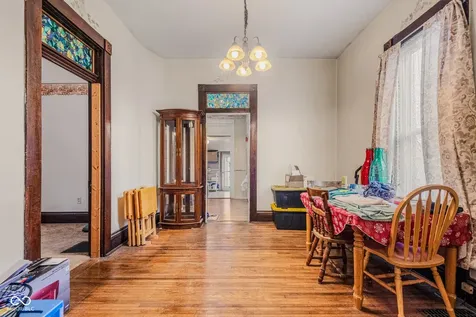 634 Hutchins Avenue Columbus IN 47201
