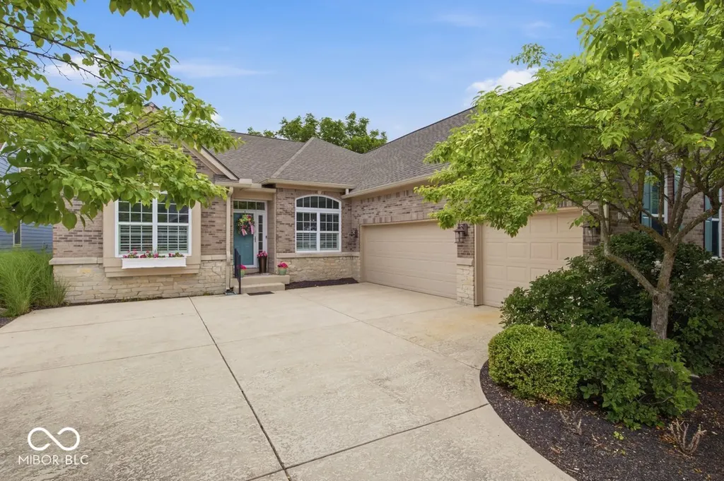 15426 Mission Hills Drive Carmel IN 46033