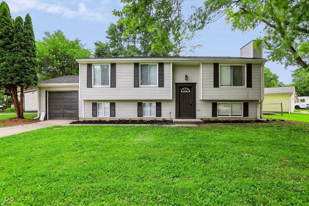 908 Coolee Lane Indianapolis IN 46229