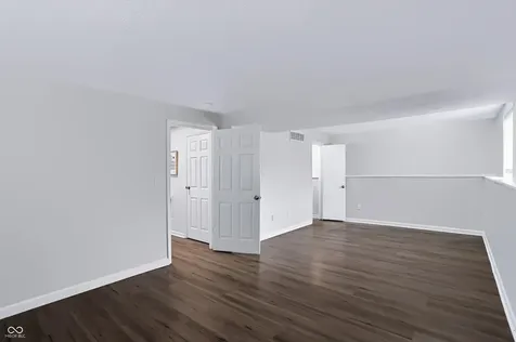 908 Coolee Lane Indianapolis IN 46229