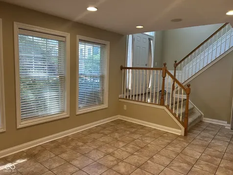 8645 Meridian Square Drive Indianapolis IN 46240