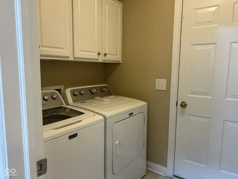 8645 Meridian Square Drive Indianapolis IN 46240