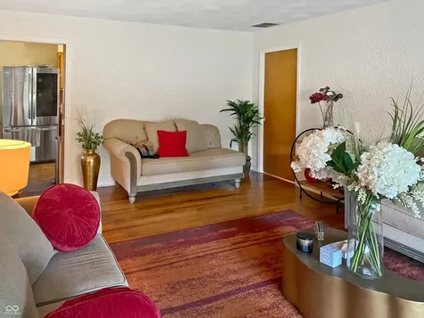 4338 Westbourne Drive Indianapolis IN 46205
