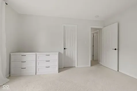 1107 Sugar Maple Greenwood IN 46143