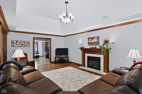 6717 La Tour Circle Indianapolis IN 46278