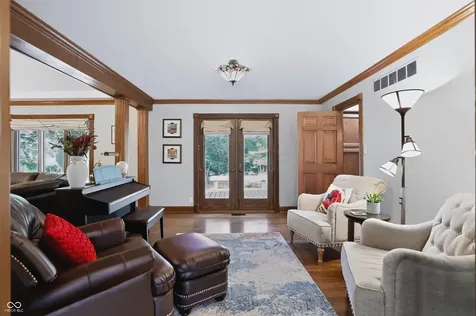 6717 La Tour Circle Indianapolis IN 46278
