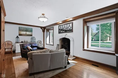 6717 La Tour Circle Indianapolis IN 46278