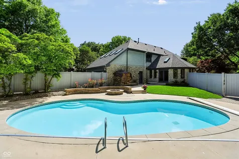 6717 La Tour Circle Indianapolis IN 46278