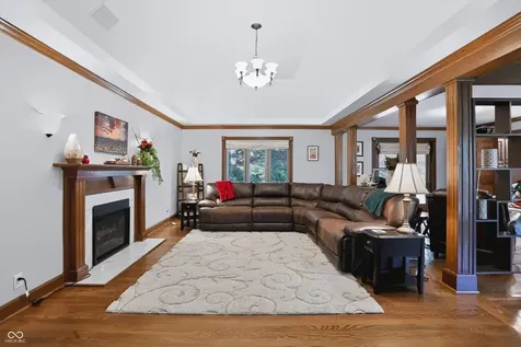 6717 La Tour Circle Indianapolis IN 46278