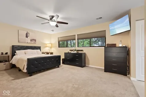 5643 Twin Lakes Court Indianapolis IN 46237