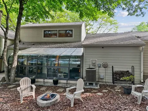 5643 Twin Lakes Court Indianapolis IN 46237
