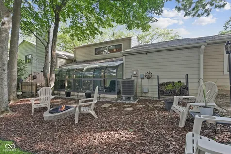 5643 Twin Lakes Court Indianapolis IN 46237