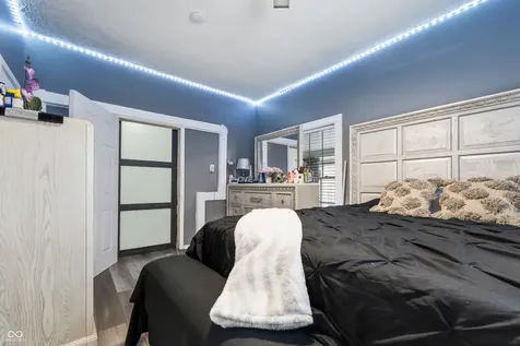 853 S Belleview Place Indianapolis IN 46221