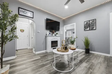853 S Belleview Place Indianapolis IN 46221