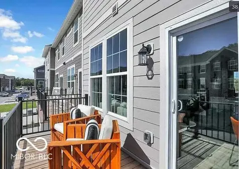 9329 Clarendon Drive Fishers IN 46038