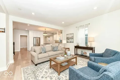 1043 N Beville Avenue Indianapolis IN 46201