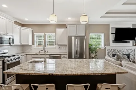 6217 Andrews Way Whitestown IN 46075